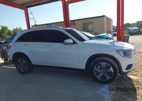 2019 Mercedes-Benz Glc 300 z USA, uszkodzony, nr VIN WDC0G4JB7KV165725